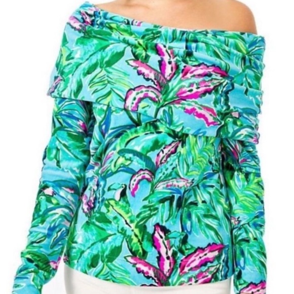 Lilly Pulitzer Sweaters - ✨Lilly Pulitzer Velour Belinda Sweater✨